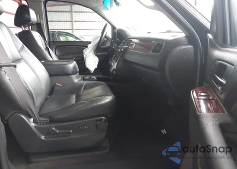 2012 Chevrolet Suburban 1500 Lt из США, поврежденный, VIN 1GNSKJE77CR241592